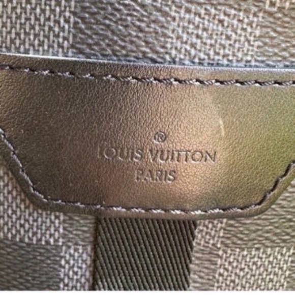 LOUIS VUITTON  Utility Backpack damier - Picture 5 of 8